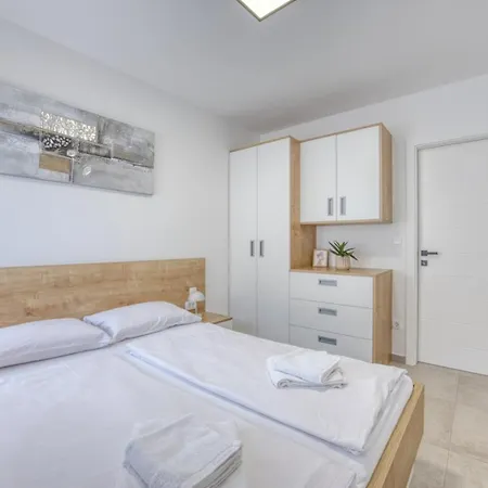 Crowonder Summer Dream New Near The Beach Vir