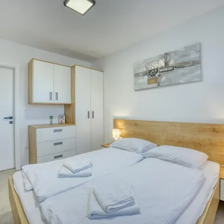 Apartment Crowonder Summer Dream New Near The Beach Vir